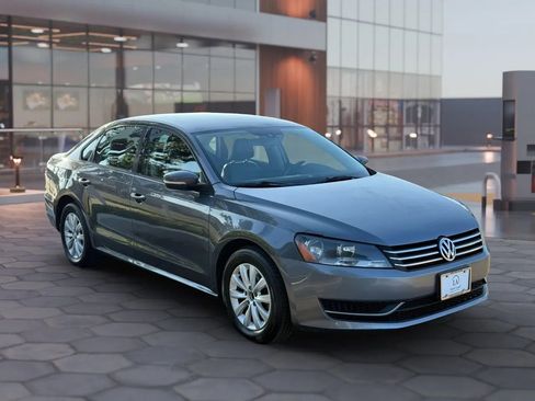 Used 2015 Volkswagen Passat 1.8T Wolfsburg Edition FWD image 8