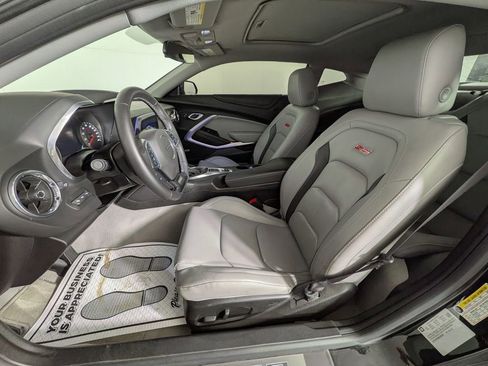 Used 2017 Chevrolet Camaro SS image 18