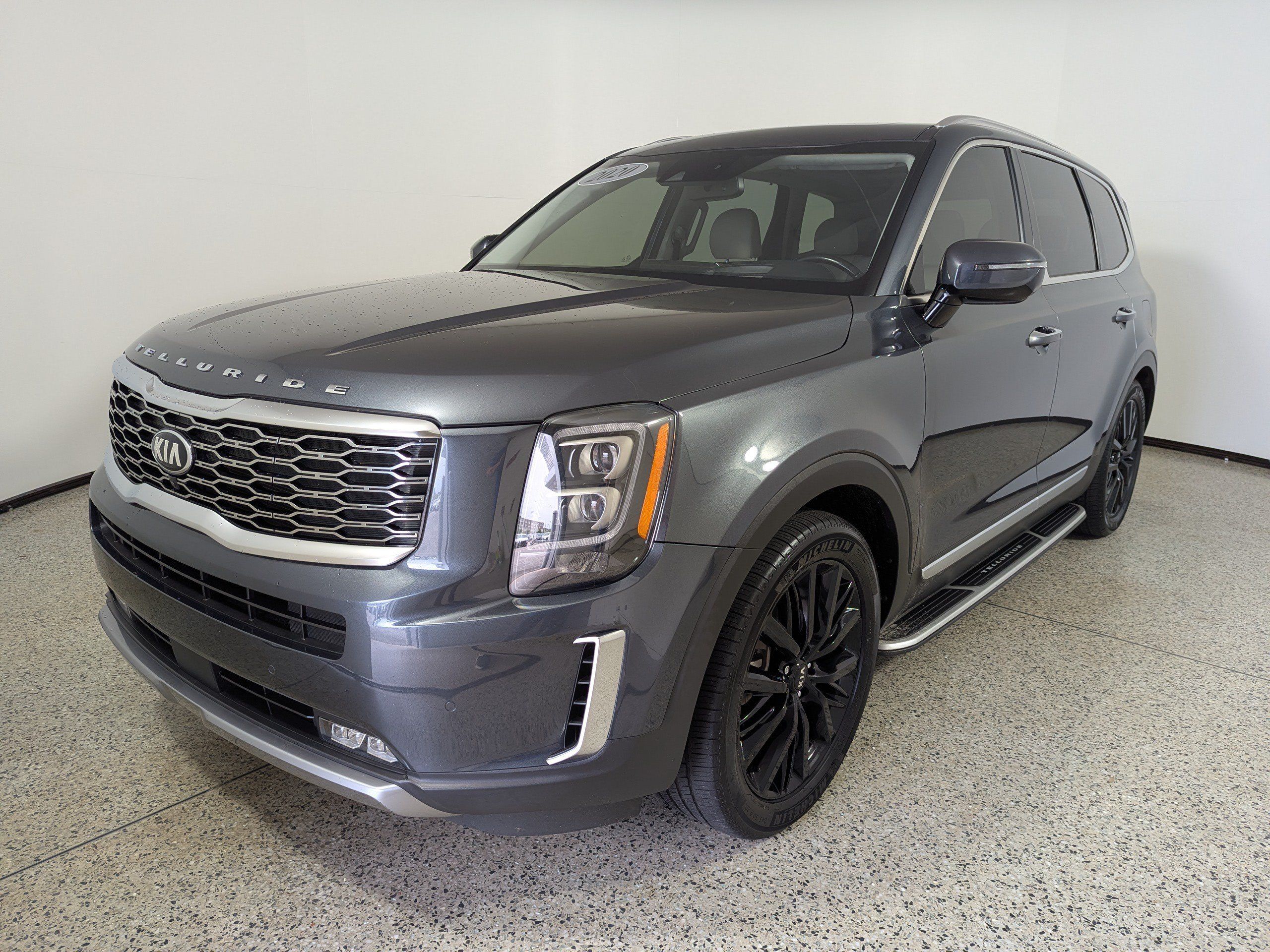 Used 2020 Kia Telluride SX w/ SX Prestige Package AWD/4WD image 3