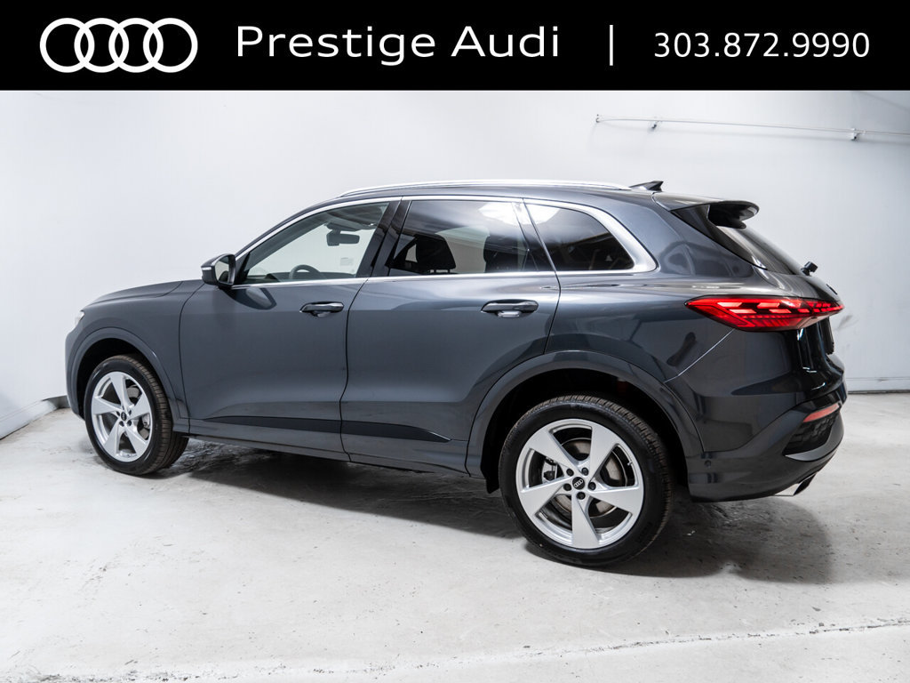 Used 2026 Audi Q5 Premium Plus w/ Premium Plus AWD/4WD image 3