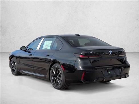 New 2026 BMW i7 xDrive60 AWD/4WD image 9