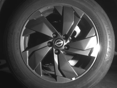 Used 2025 Nissan Rogue SV FWD image 14