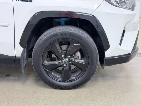 Used 2020 Toyota RAV4 XSE AWD/4WD image 4