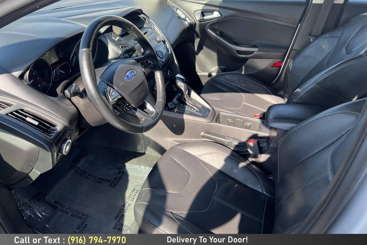 Used 2015 Ford Focus SE w/ Equipment Group 201A FWD image 13