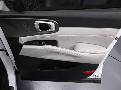 Used 2023 Kia Sorento SX AWD/4WD image 40