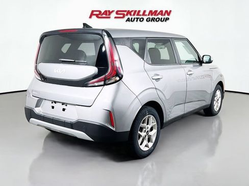 Used 2024 Kia Soul LX w/ Option Group 015 FWD image 7