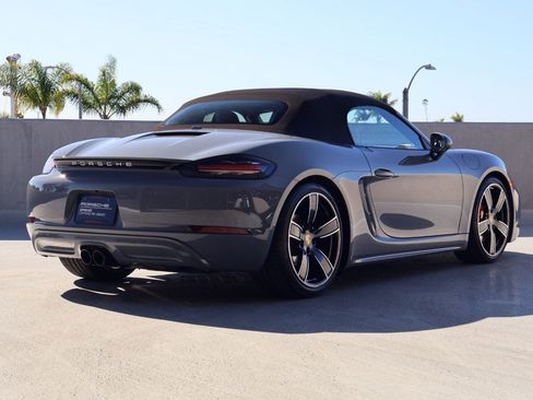 Certified 2024 Porsche 718 Boxster S image 9