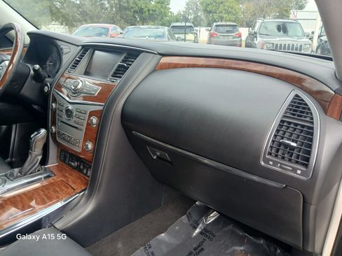 Used 2019 INFINITI QX80 Luxe AWD/4WD image 17