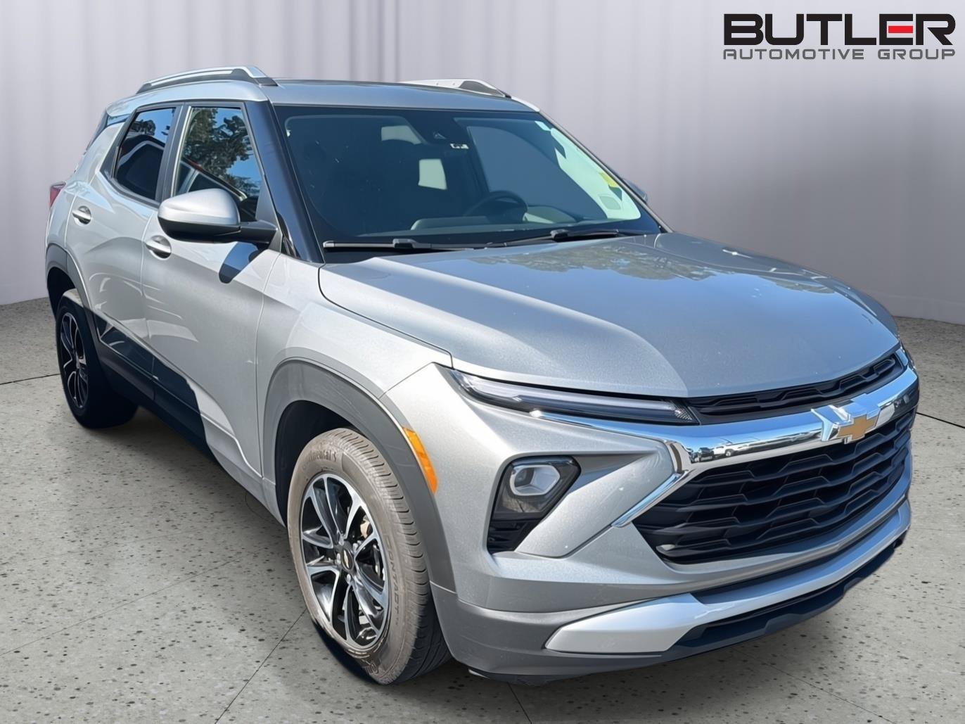 Used 2024 Chevrolet TrailBlazer LT w/ Driver Confidence Package FWD image 6