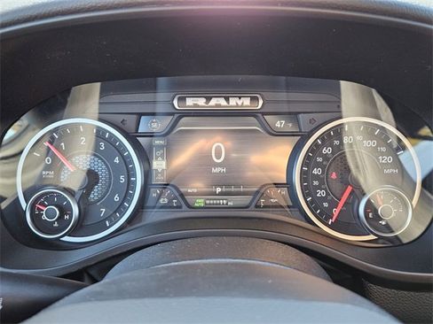 New 2026 RAM 1500 4x4 Crew Cab image 14