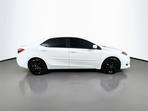 Used 2019 Toyota Corolla LE w/ Carpet Mat Package (TMS) FWD image 6