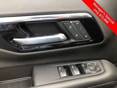 Used 2025 Chevrolet Suburban Premier image 19