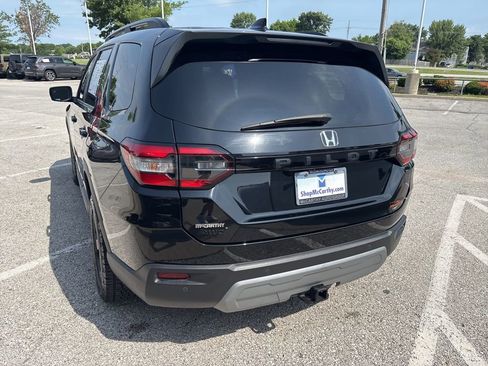 Used 2025 Honda Pilot TrailSport image 20