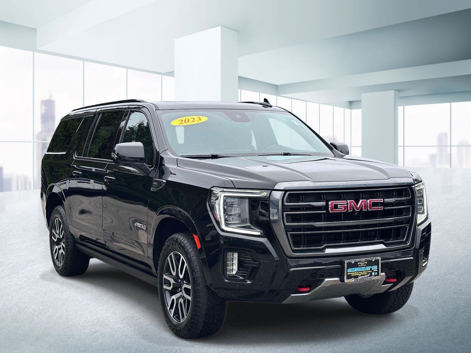Used 2023 GMC Yukon XL AT4 w/ Technology Package AWD/4WD image 4