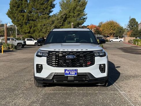 New 2026 Ford Explorer ST w/ Sun And Sound Package image 9