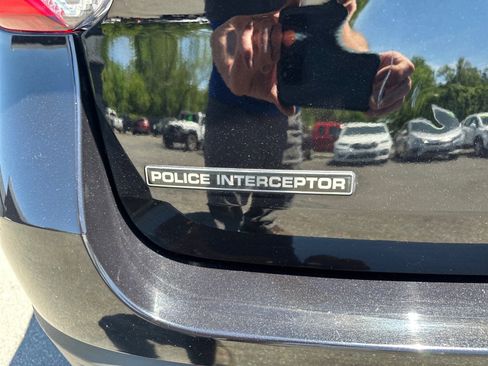 Used 2022 Ford Explorer 4WD Police Interceptor image 6