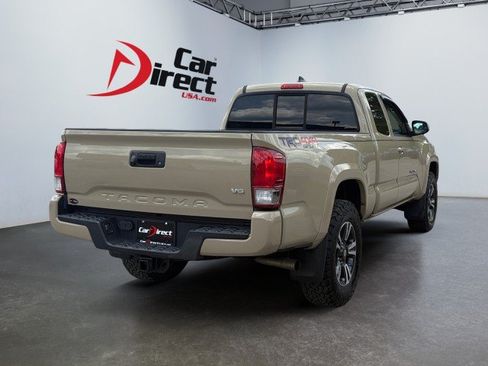 Used 2017 Toyota Tacoma TRD Sport w/ Tow Package (A/T) AWD/4WD image 13