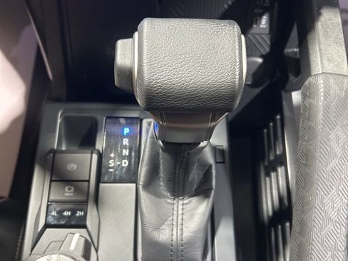 Used 2024 Toyota Tacoma Limited w/ Limited Package (LT) image 29