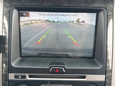 Used 2015 Ford Expedition Limited AWD/4WD image 26