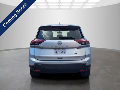 Used 2024 Nissan Rogue SV FWD image 6