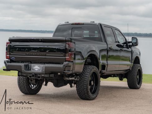 Used 2025 Ford F250 Platinum w/ Platinum Plus Package AWD/4WD image 9