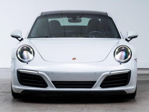 Used 2017 Porsche 911 Carrera S RWD image 2