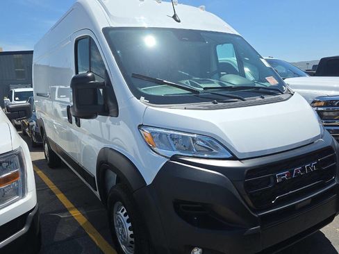 Used 2026 RAM ProMaster 2500 w/ Convenience Group FWD image 1