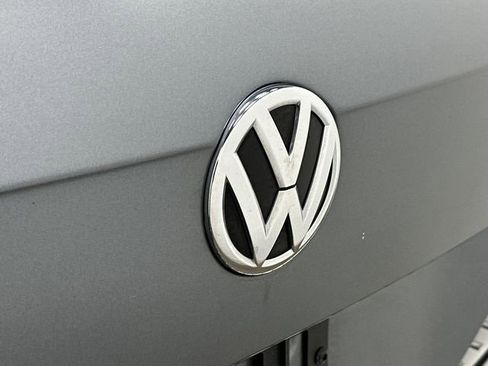 Used 2020 Volkswagen Tiguan SEL image 28