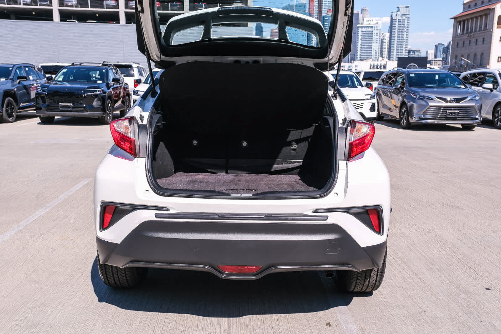 Certified 2018 Toyota C-HR XLE FWD image 27