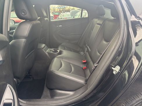 Used 2017 Chevrolet Volt LT w/ Comfort Package image 37