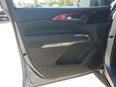 Used 2025 Chevrolet Traverse Z71 image 21