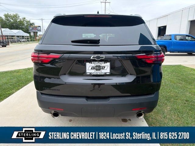 Used 2023 Chevrolet Traverse LT FWD image 4