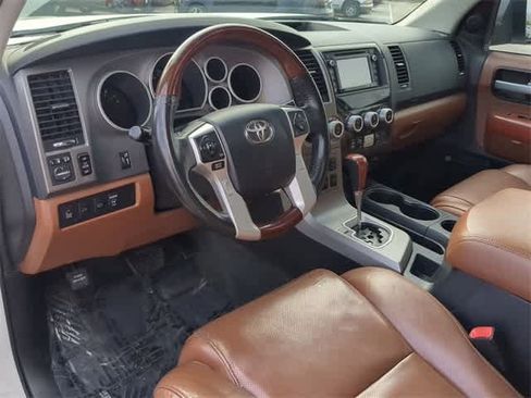 Used 2016 Toyota Sequoia Platinum image 10