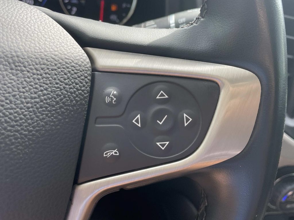Used 2023 GMC Acadia Denali FWD image 23