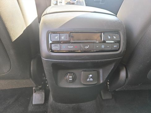 Used 2024 Hyundai Palisade SEL AWD/4WD image 32