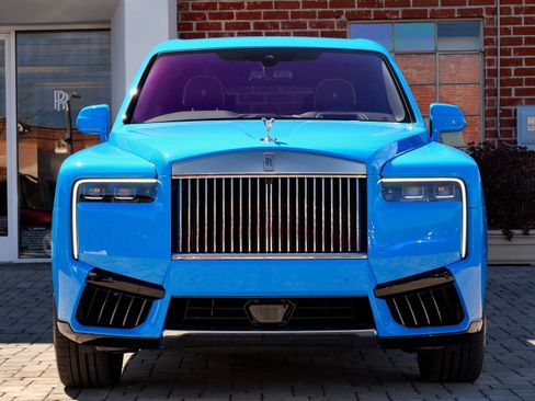 Used 2026 Rolls-Royce Cullinan AWD/4WD image 22