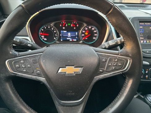 Used 2020 Chevrolet Equinox LT image 43