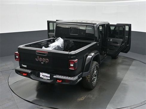 New 2025 Jeep Gladiator Rubicon image 50
