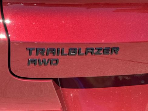 Used 2023 Chevrolet TrailBlazer RS AWD/4WD image 30