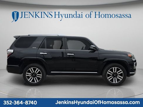 Used 2021 Toyota 4Runner Limited AWD/4WD image 2