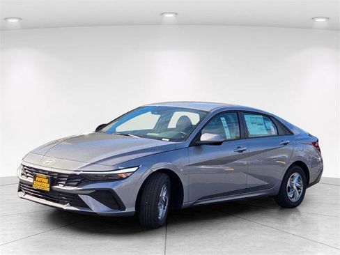 New 2026 Hyundai Elantra SE w/ Cargo Package image 2