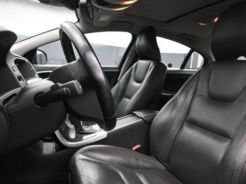 Used 2014 Volvo S60 T5 FWD image 10