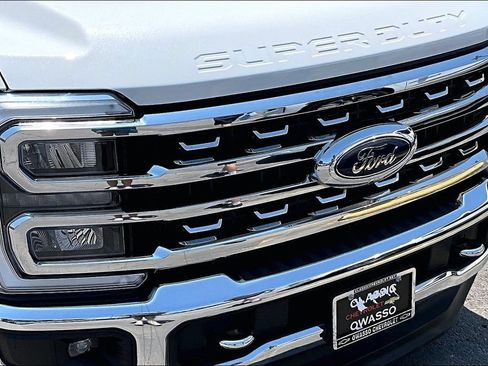 Used 2024 Ford F250 Lariat w/ Chrome Package AWD/4WD image 33
