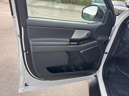 Used 2025 Ford Expedition Active RWD image 14
