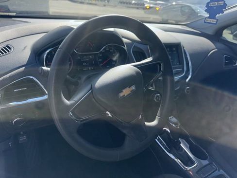 Used 2019 Chevrolet Cruze LS image 10
