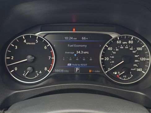 Used 2025 Nissan Altima 2.5 SV FWD image 37