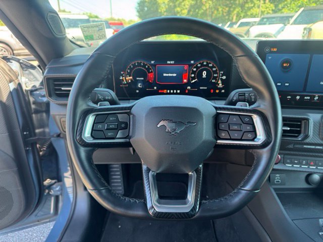 Used 2025 Ford Mustang GT RWD image 14