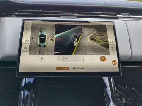 Used 2024 Land Rover Range Rover Sport Autobiography image 27