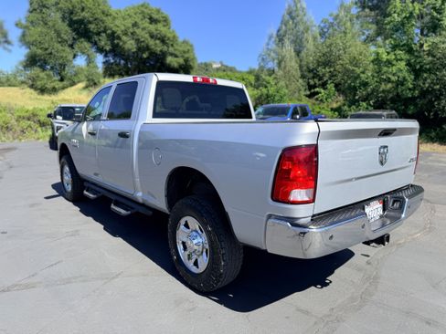 Used 2016 RAM 2500 Tradesman w/ Chrome Appearance Group AWD/4WD image 8