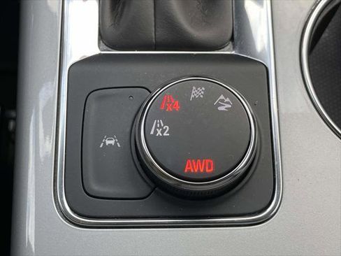 Used 2023 Chevrolet Blazer LT image 31